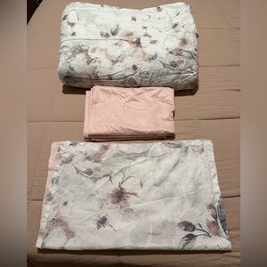 Floral Bedding Set in Pink and Gray twin/full size bedding